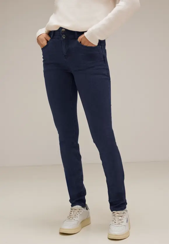 Slim Fit Free to Move Jeans - deep indigo wash