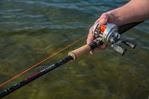 Moulinet casting Ultimate Jerkstar 151