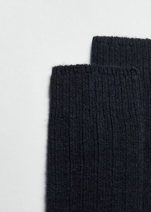 Meias compridas caneladas masculinas em lã e cashmere.