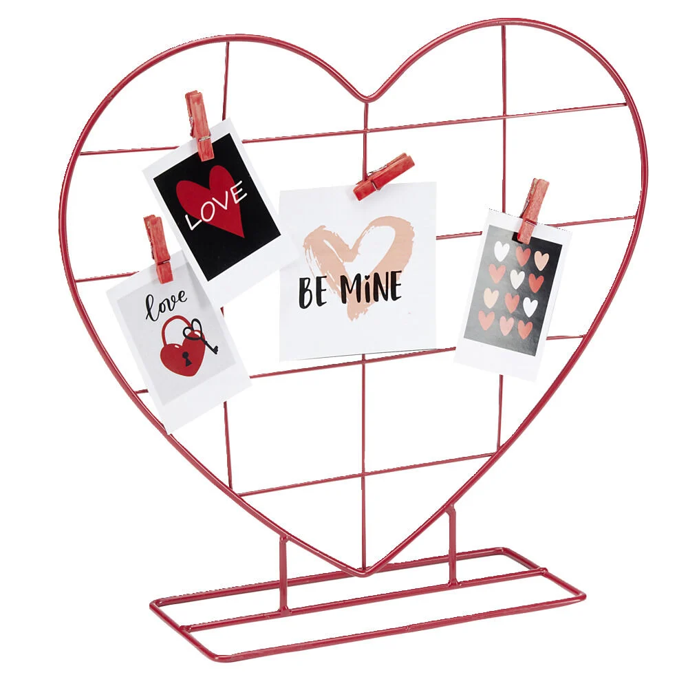 Pêle mêle à poser métal forme coeur rouge avec 4 pinces 34x10xH31cm