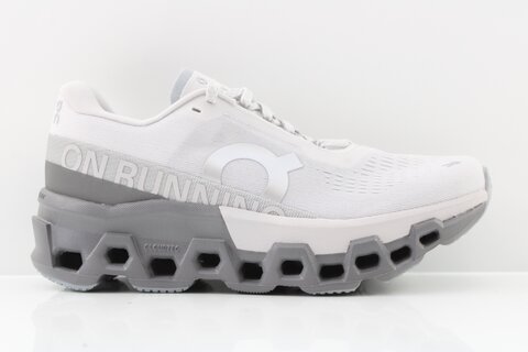 On Cloudmonster 2