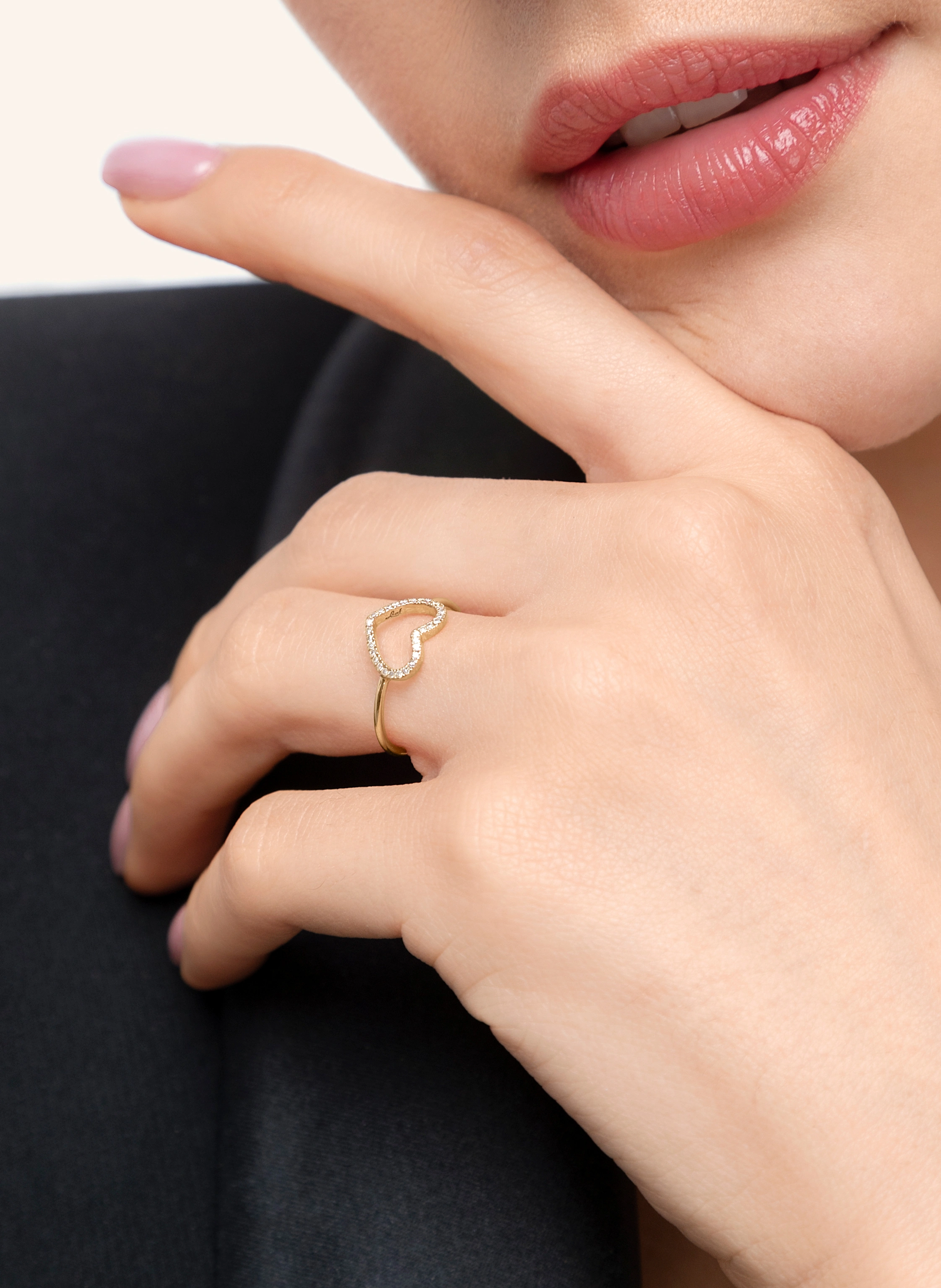 Leaf Ring HERZ aus 18 Karat Gelbgold mit Diamanten