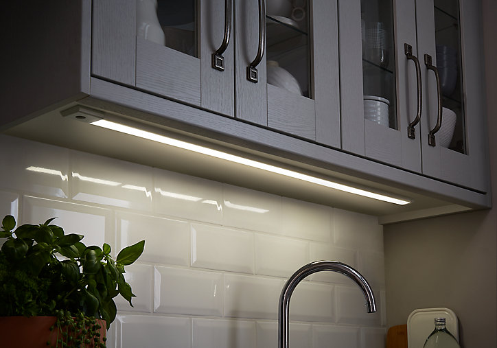 Réglette à détection LED Diall Upha argent 19W 120 cm IP20