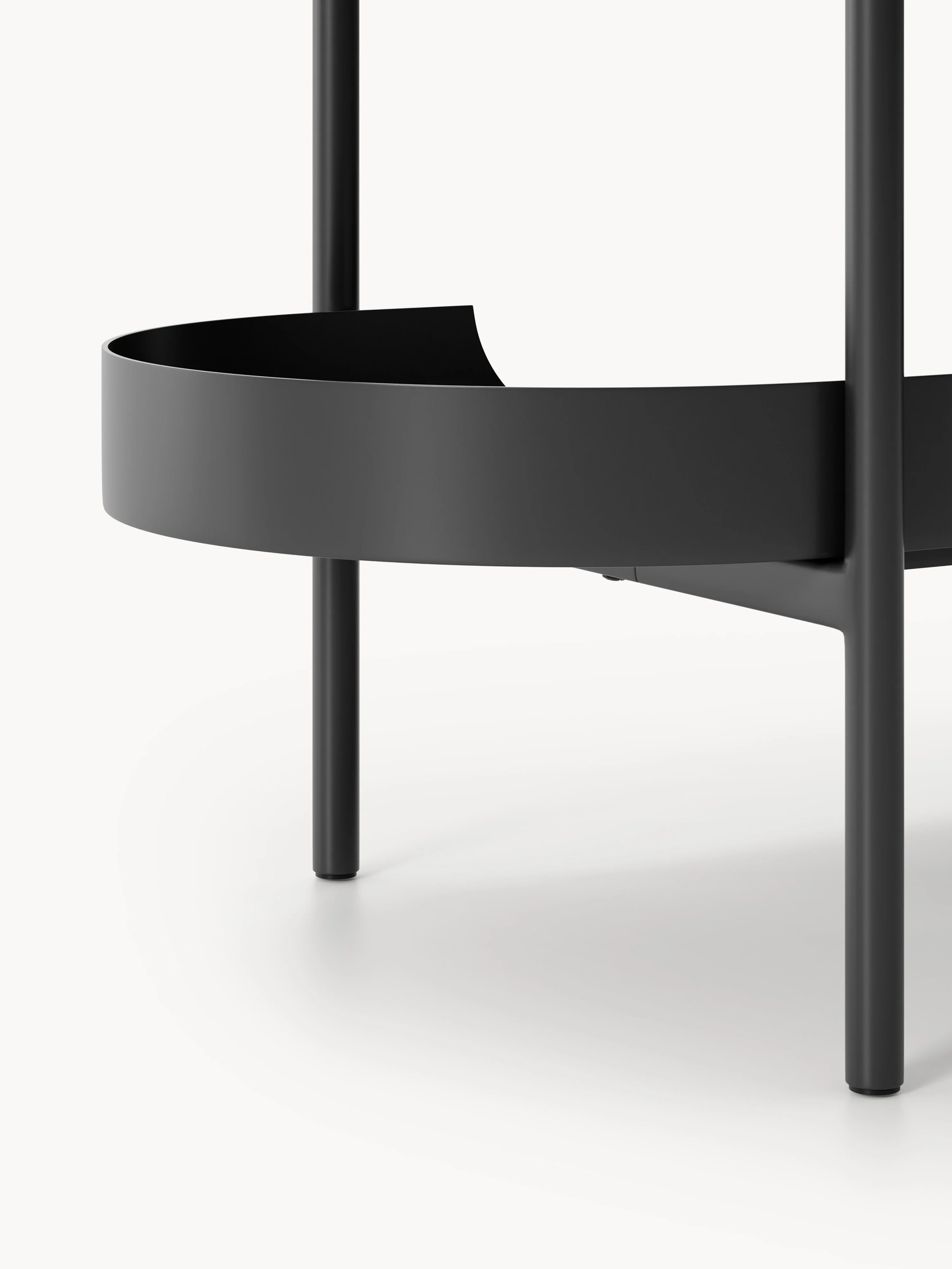 Hoog metalen wandrek Taru