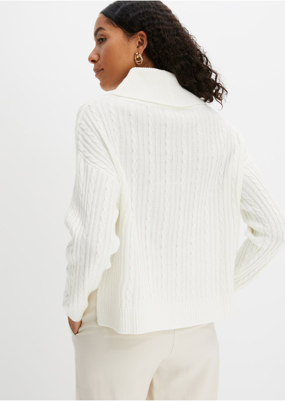 Pull avec décolleté en V et fentes latérales