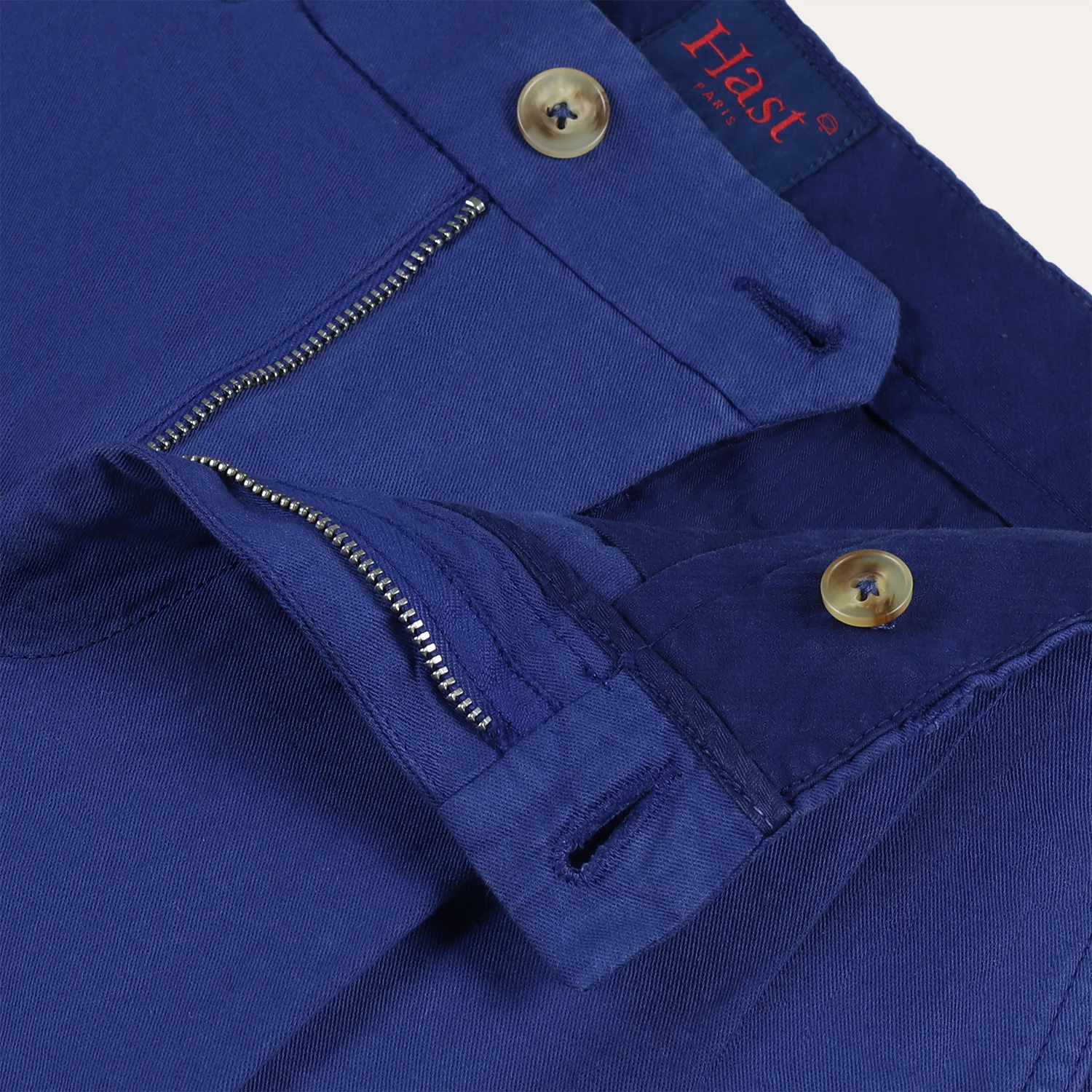 Indigo cotton and linen double-pleated shorts