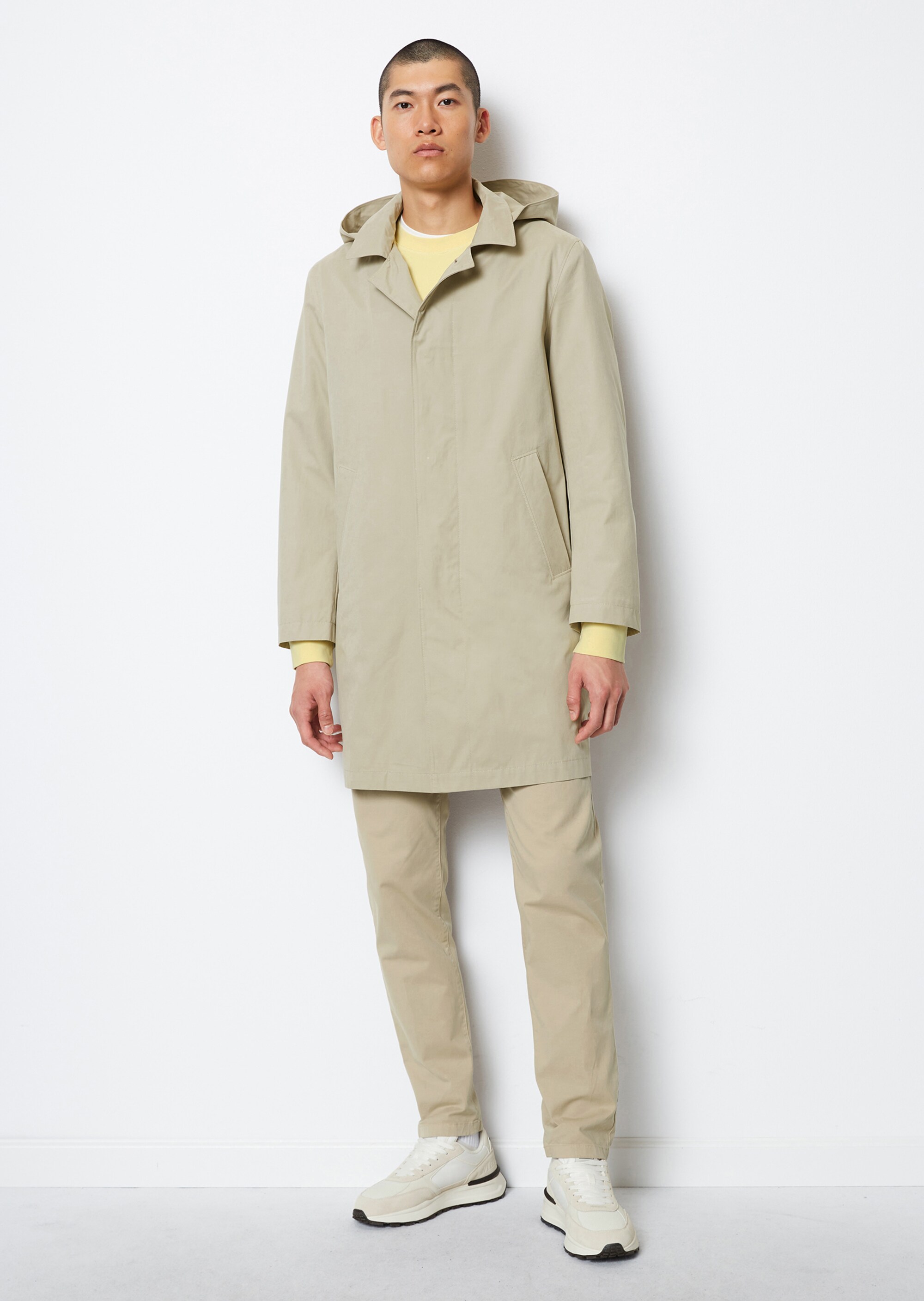 Kurzmantel regular aus recyceltem Material