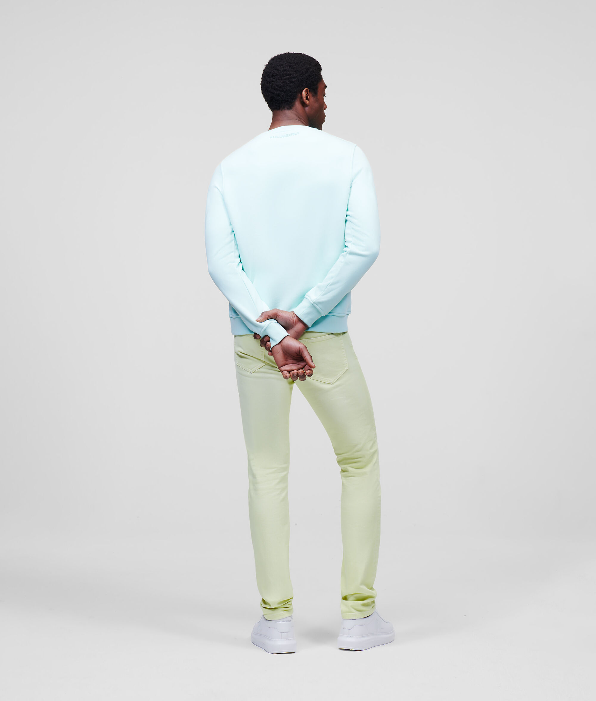 Sweat-shirt avec logo brodé