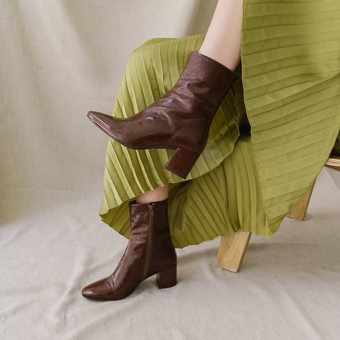 Bottines à talons  en cuir brillant marron