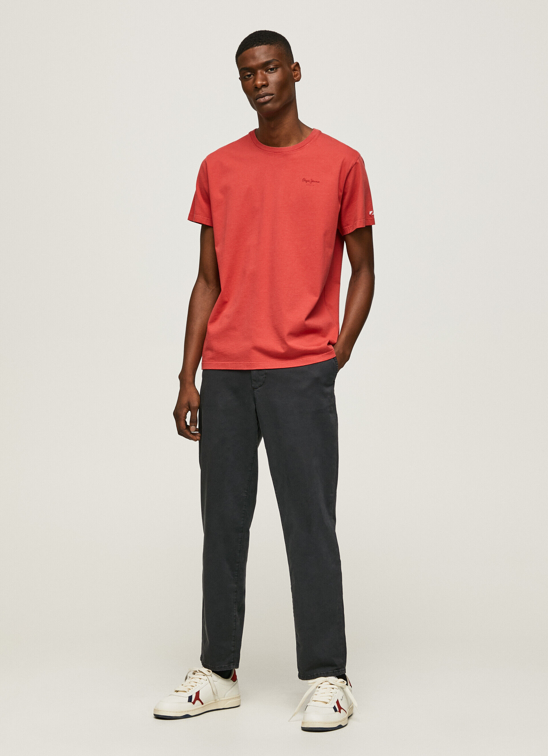 Camiseta de algodão com logo estampado - vermelho estúdio
