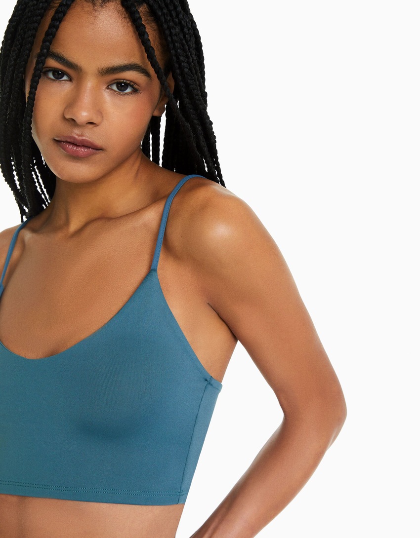 Top cropped de alças finas