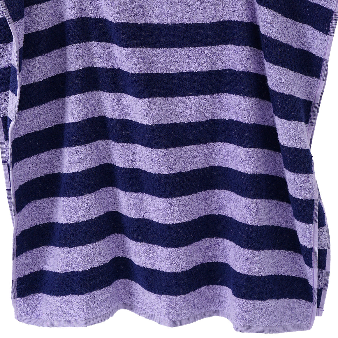 Famy Badeponcho mit Streifen dunkellila / helllila