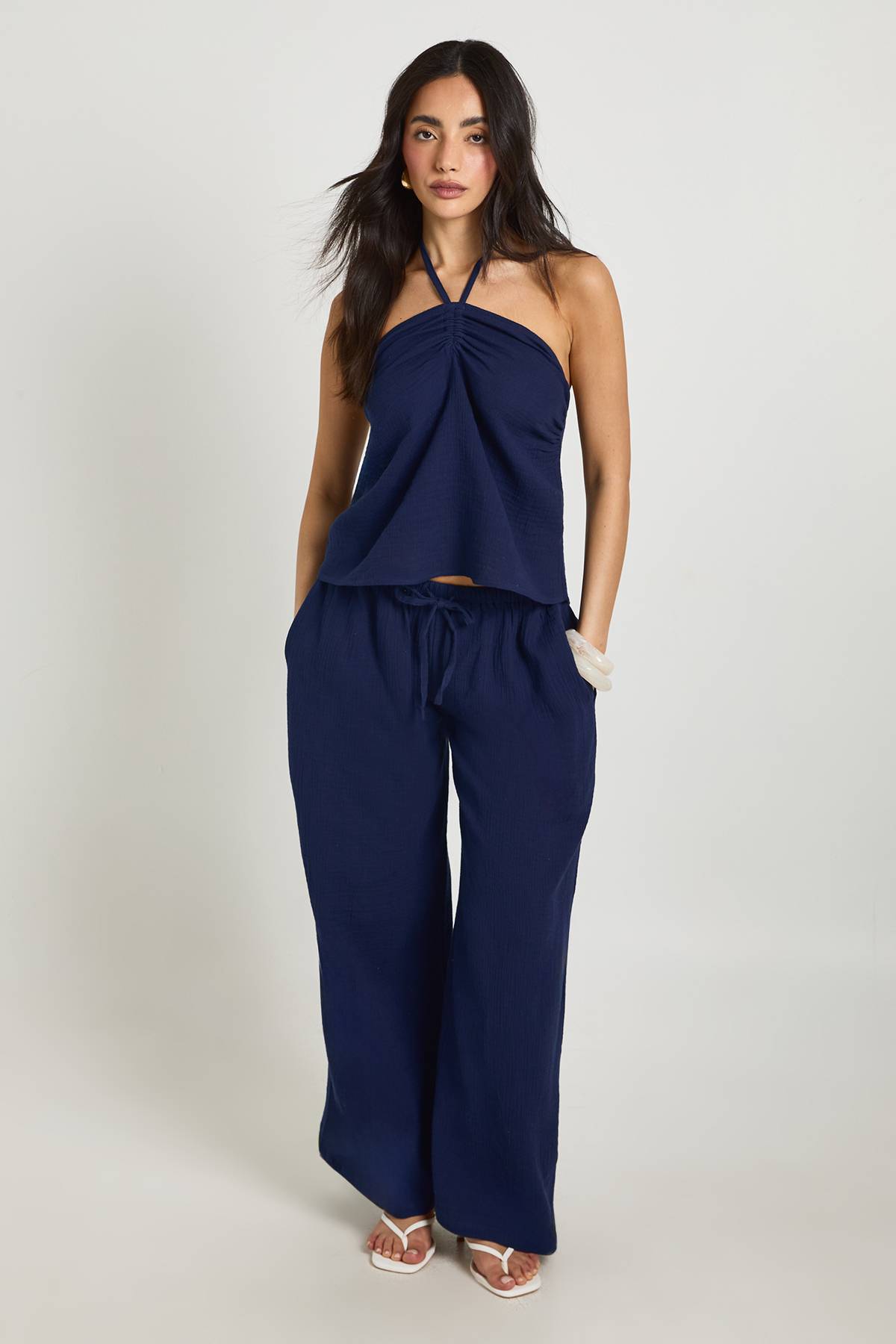 boohoo Ensemble Coordonné Bandeau Col Licou En Gaze De Coton Et Pantalon Large