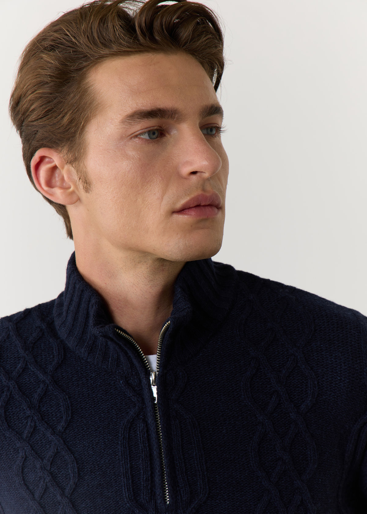 Pull col zippé en laine mélangée unie bleu marine