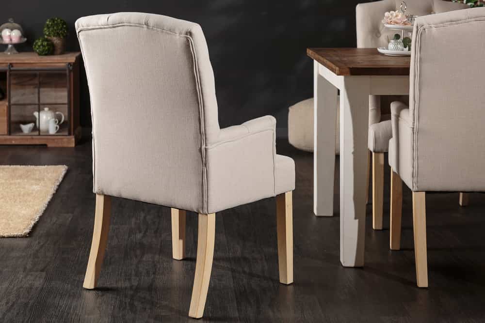 Eleganter Armlehnen Stuhl CASTLE beige mit Chesterfield Steppung im Landhausstil