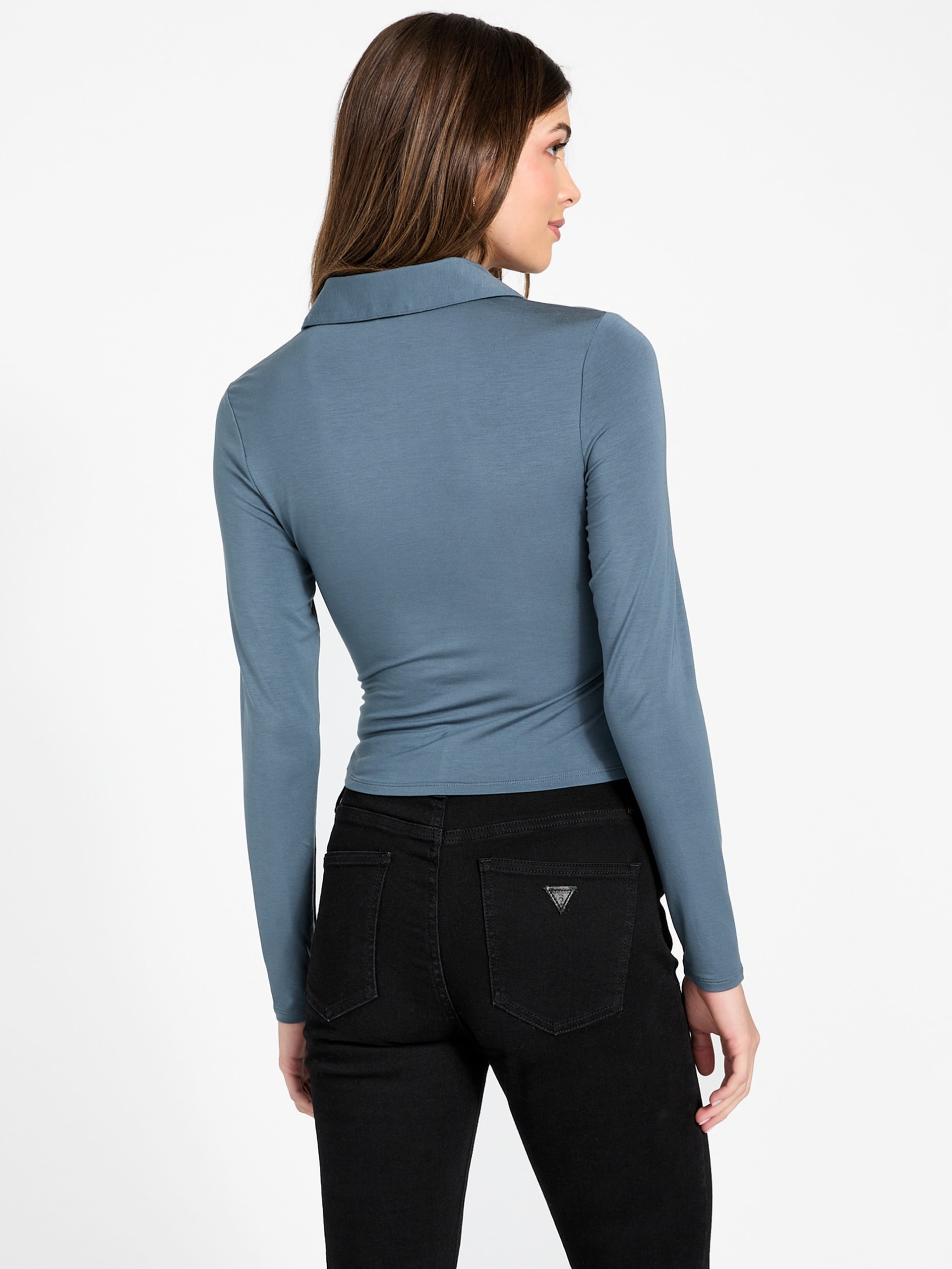 blusa com decote em V