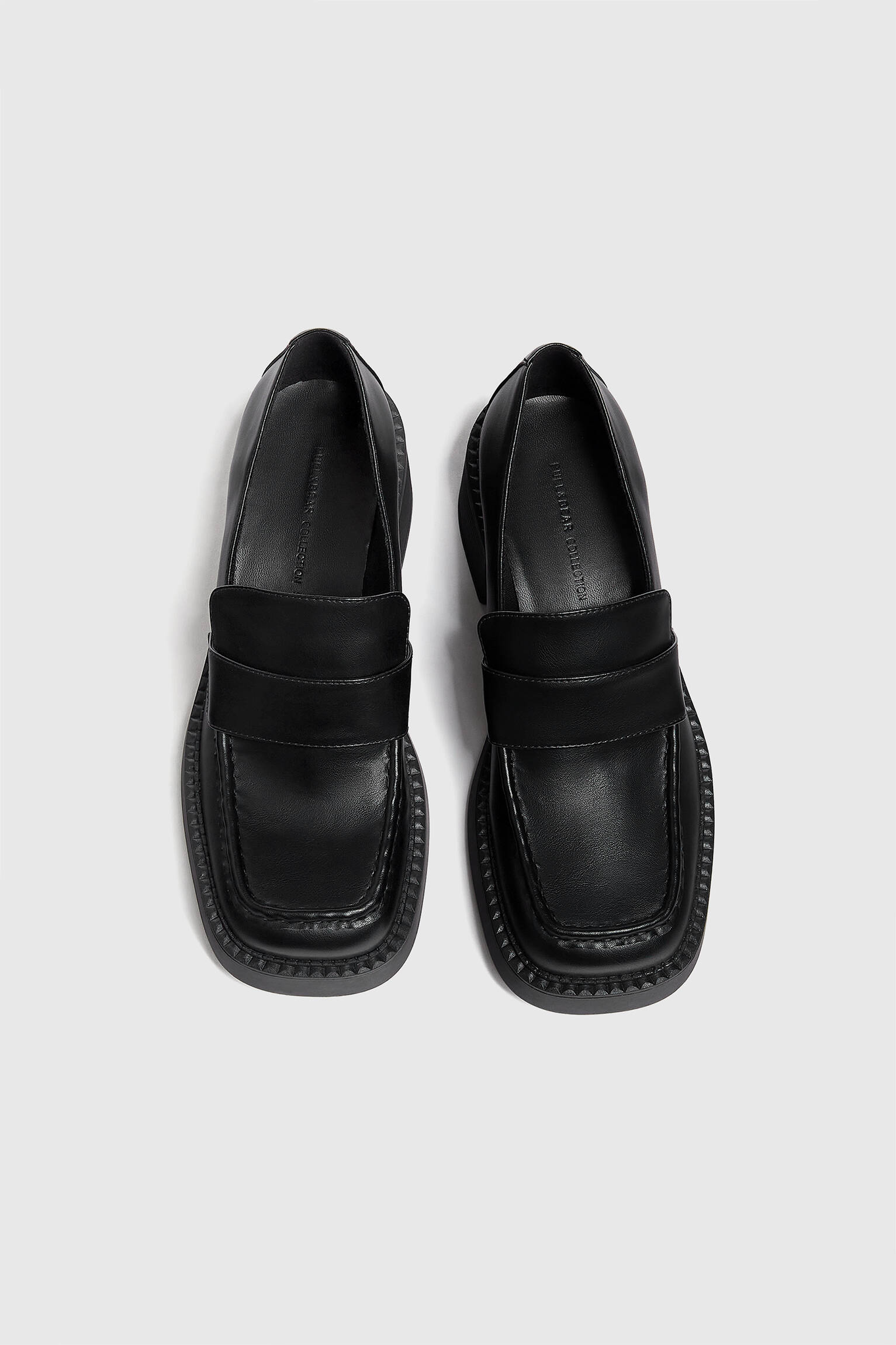 MOCASSIM DE SALTO LARGO - PRETO