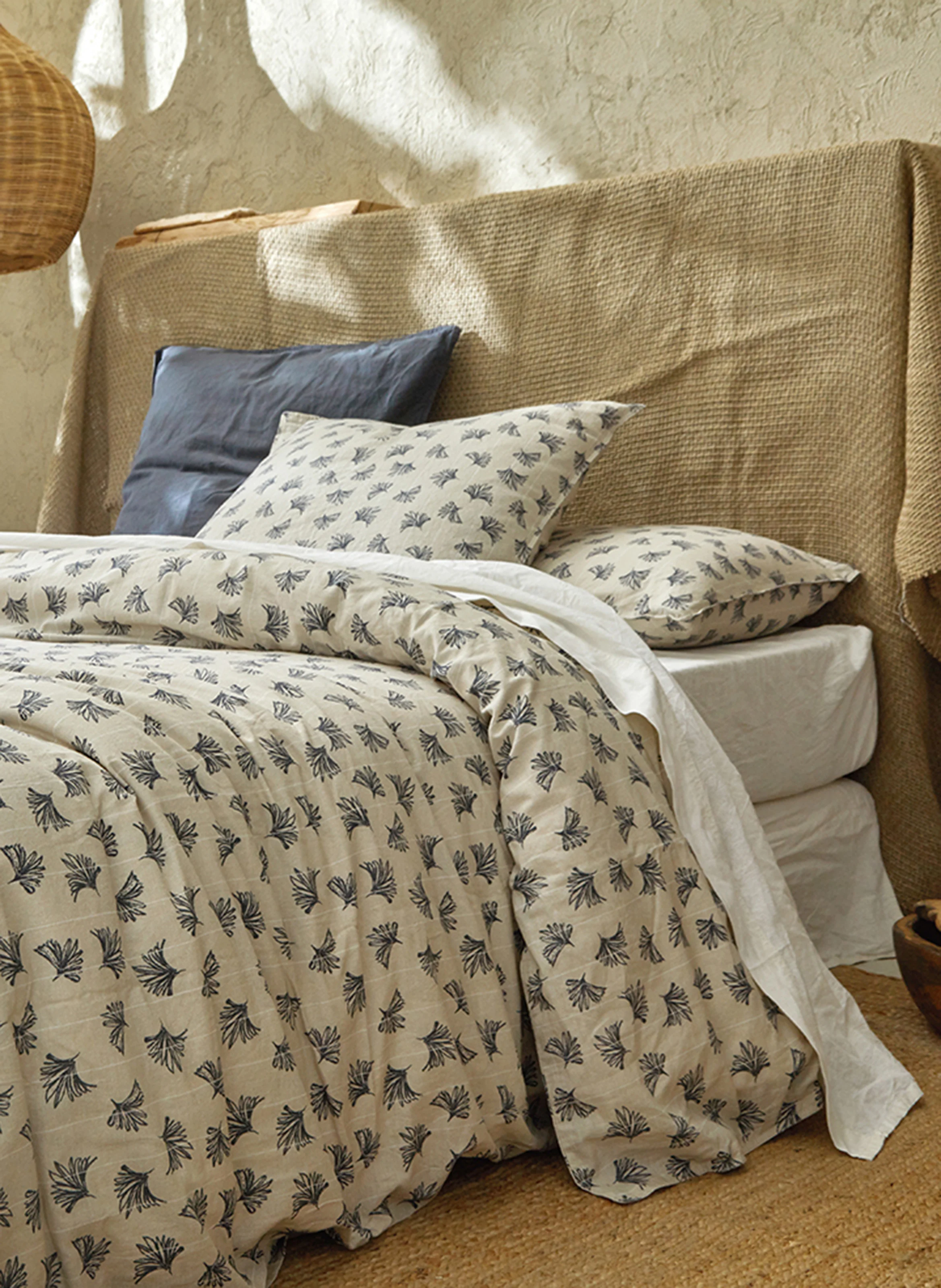 Taie d'oreiller imprimé fleuri en lin et coton biologique | Beige
