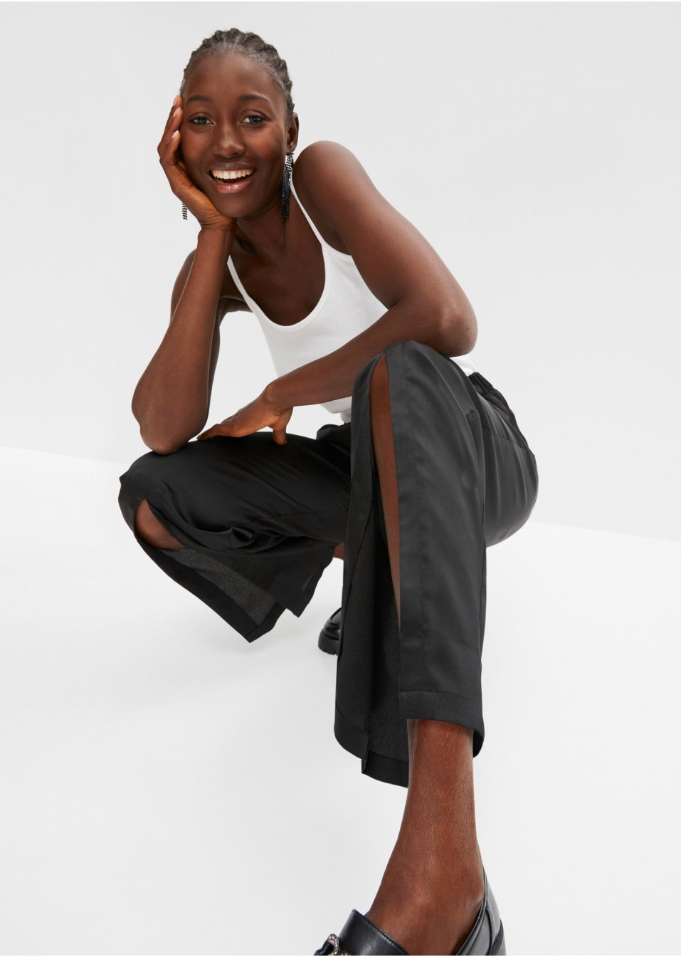 Pantalon en satin avec fentes