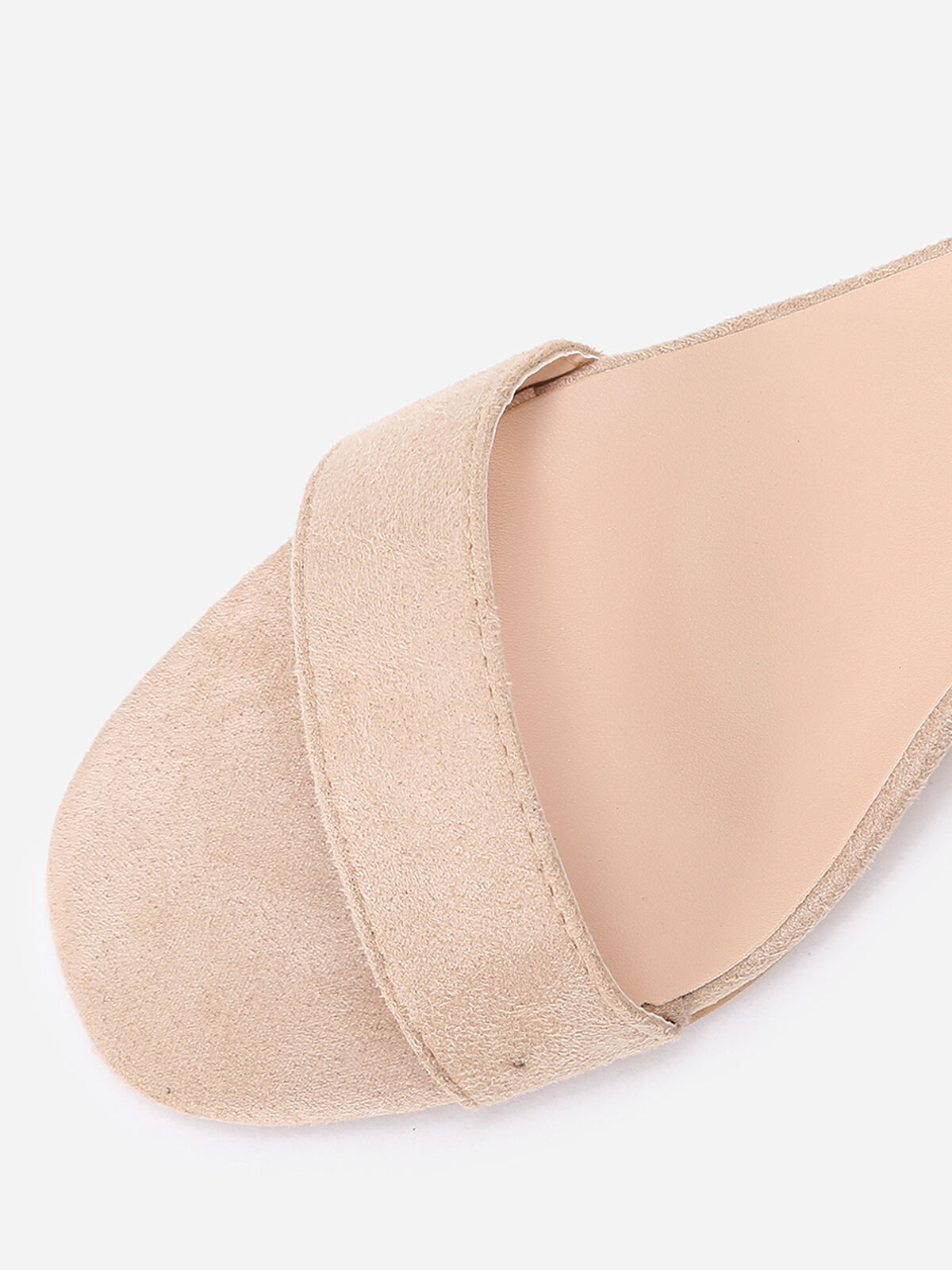 Sandales en suédine à petit talon- Beige