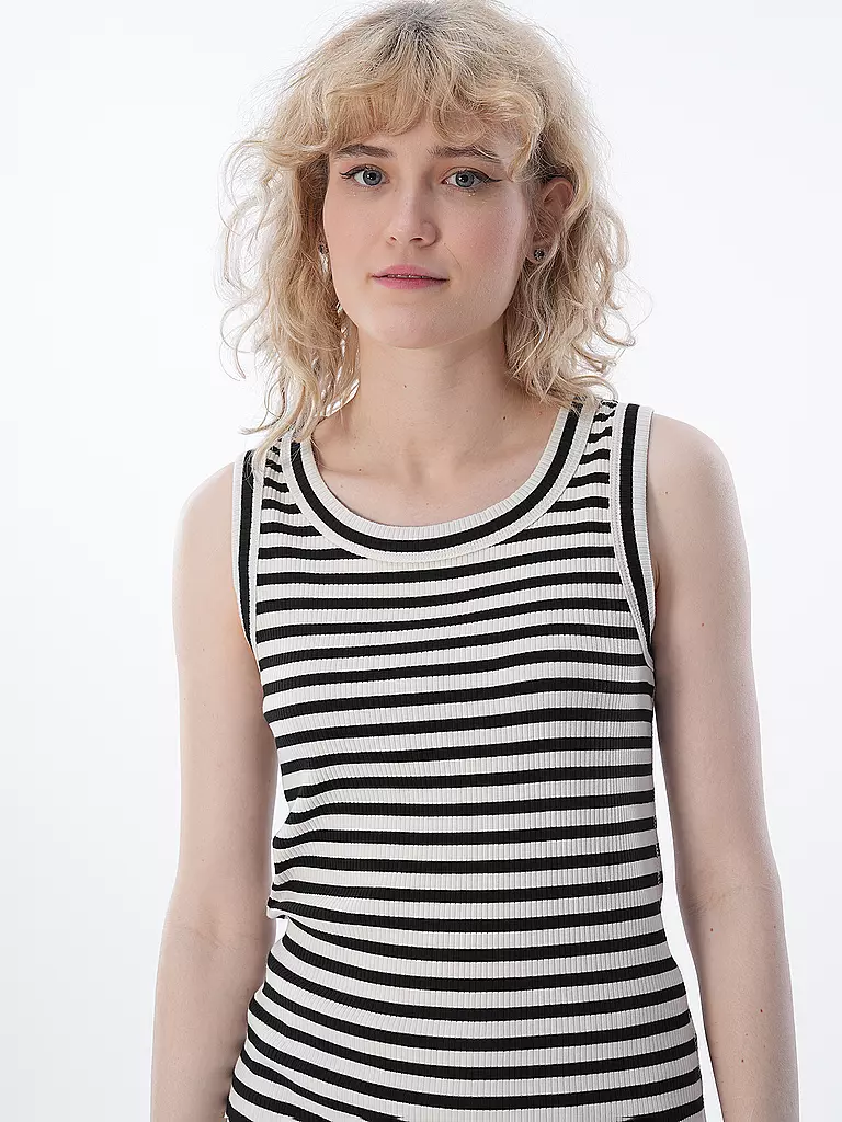 IN WEAR Top DAGNAIW weiss