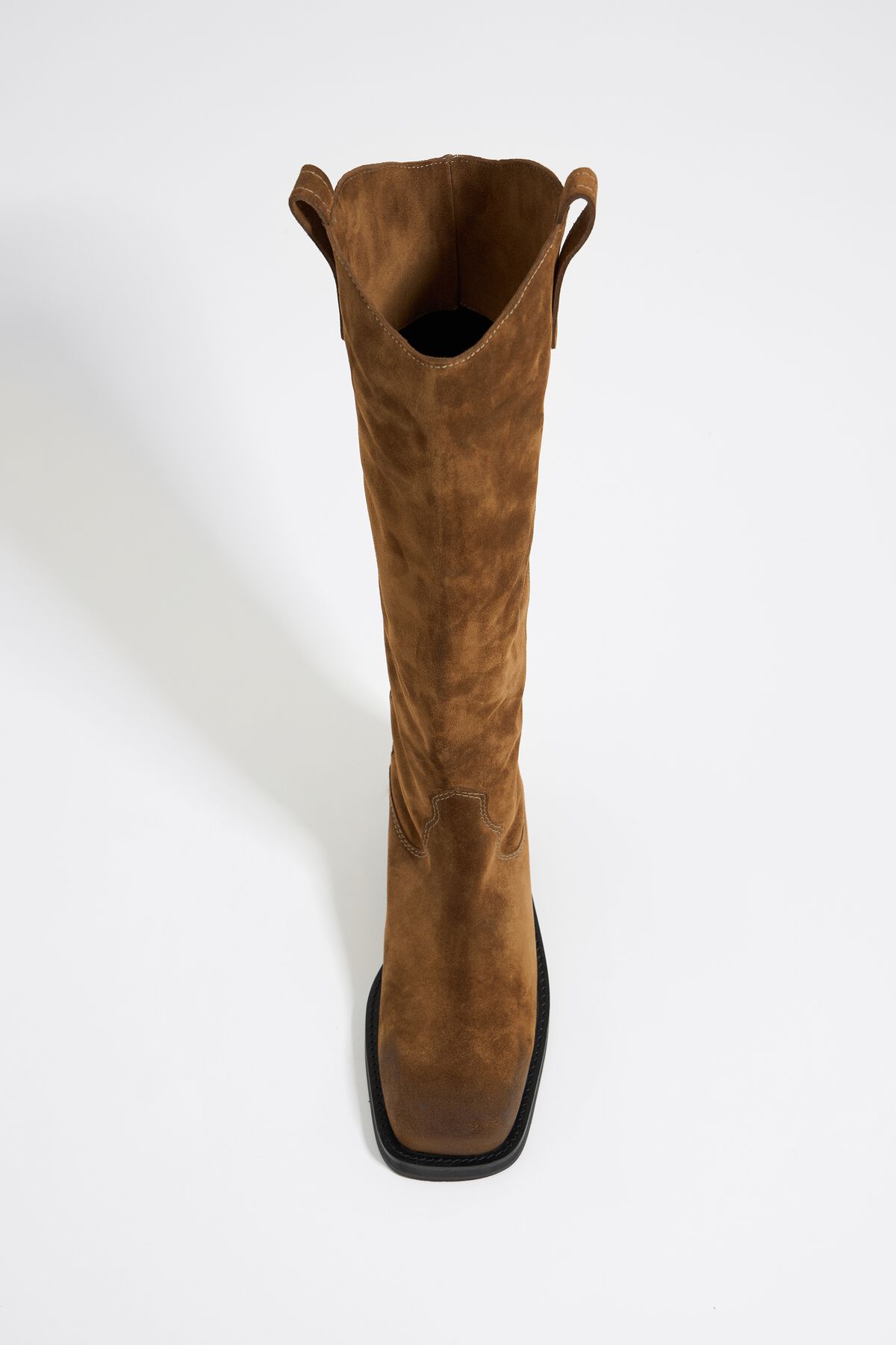 Bota de cowboy gaúcha em camurça cor camelo
