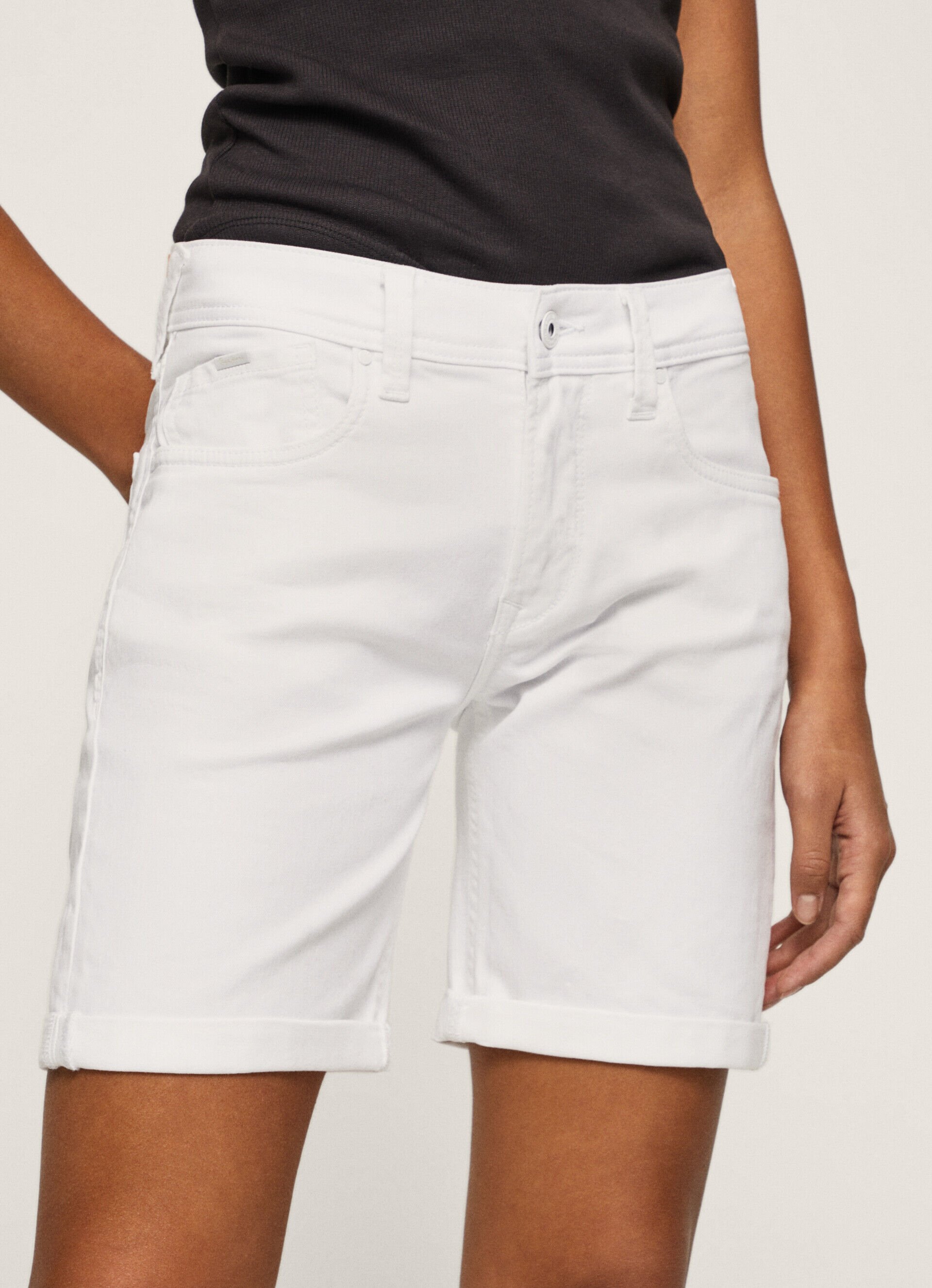 CALÇA JEANS CURTA CORTE REGULAR - jeans