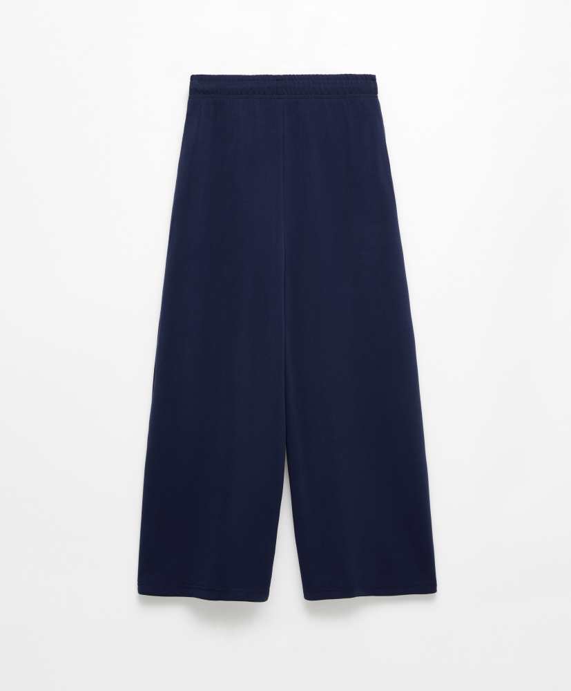 Calça cropped de pernas largas em modal macio ao toque