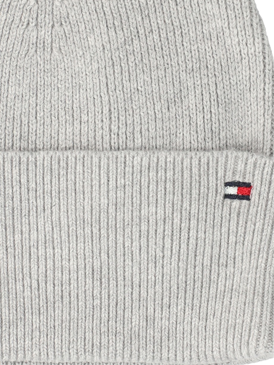 ESSENTIAL FLAG BEANIE
