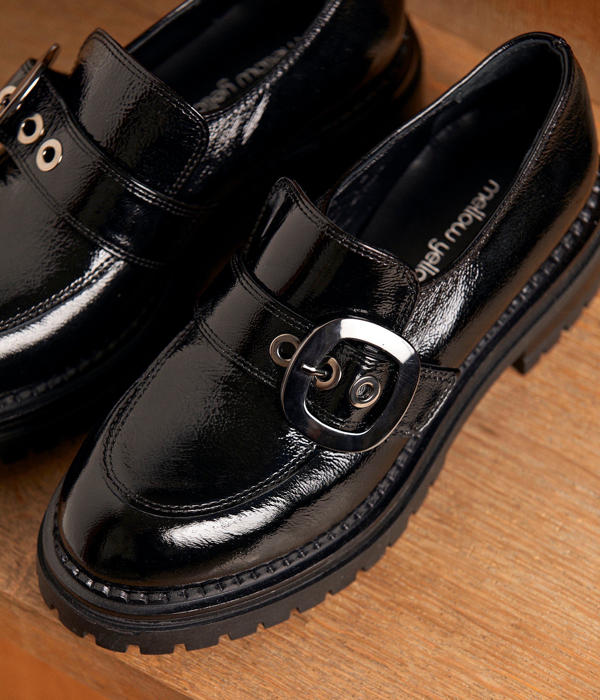 Mocassins crantés vernis Asta