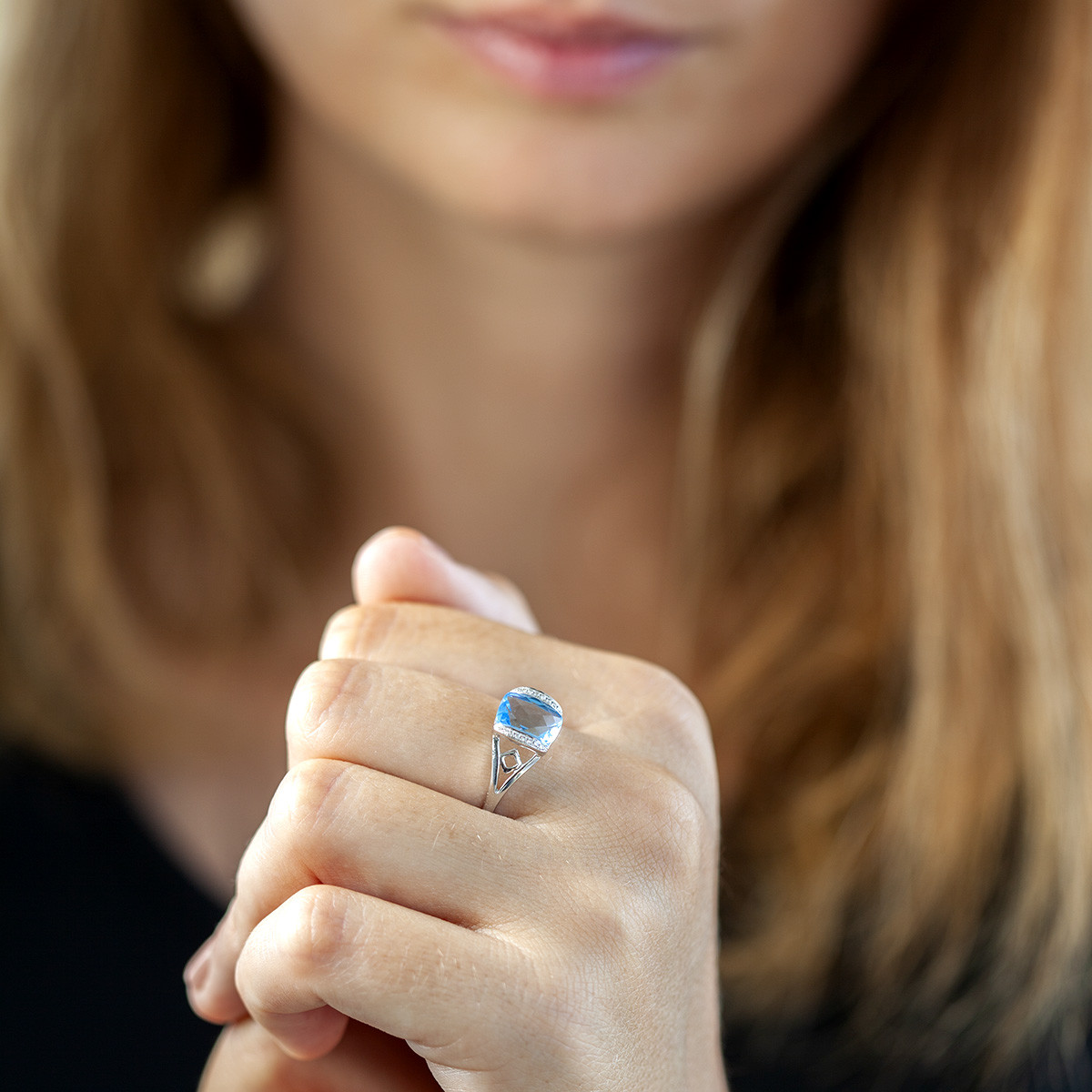 Bague d'occasion or 750 blanc topaze diamants
