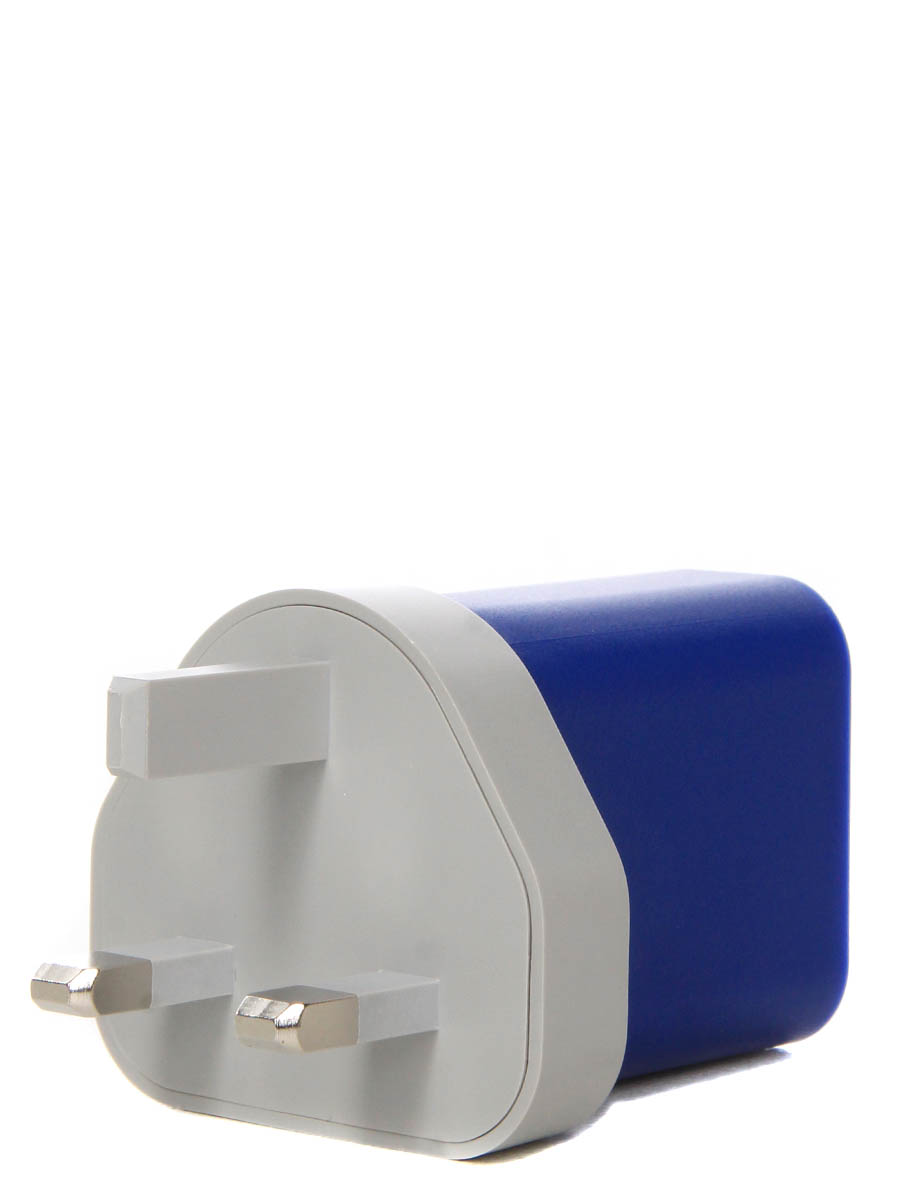 Adaptateur USB A & C Go Travel Electrique Monde