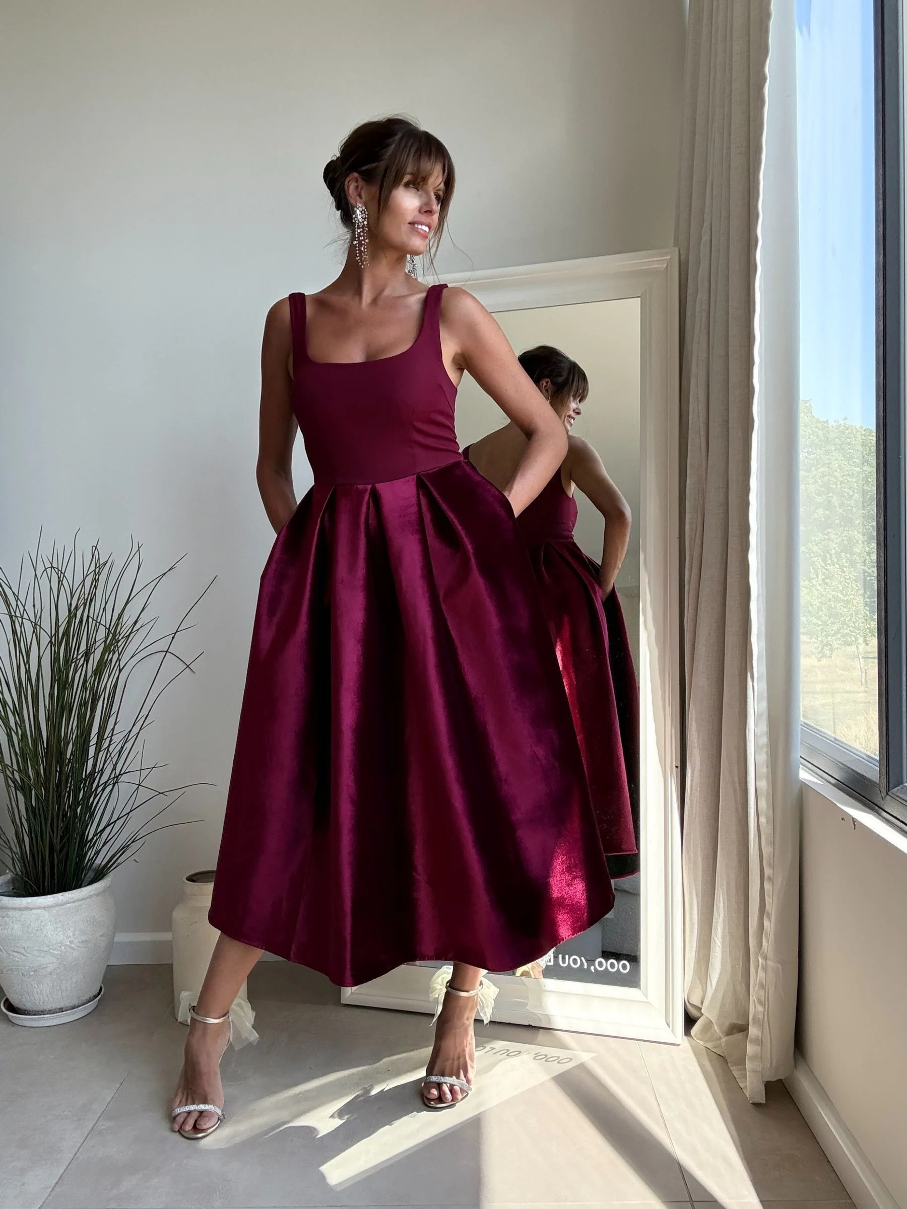 Style Cheat Velvet Crepe Mix Midi Dress
