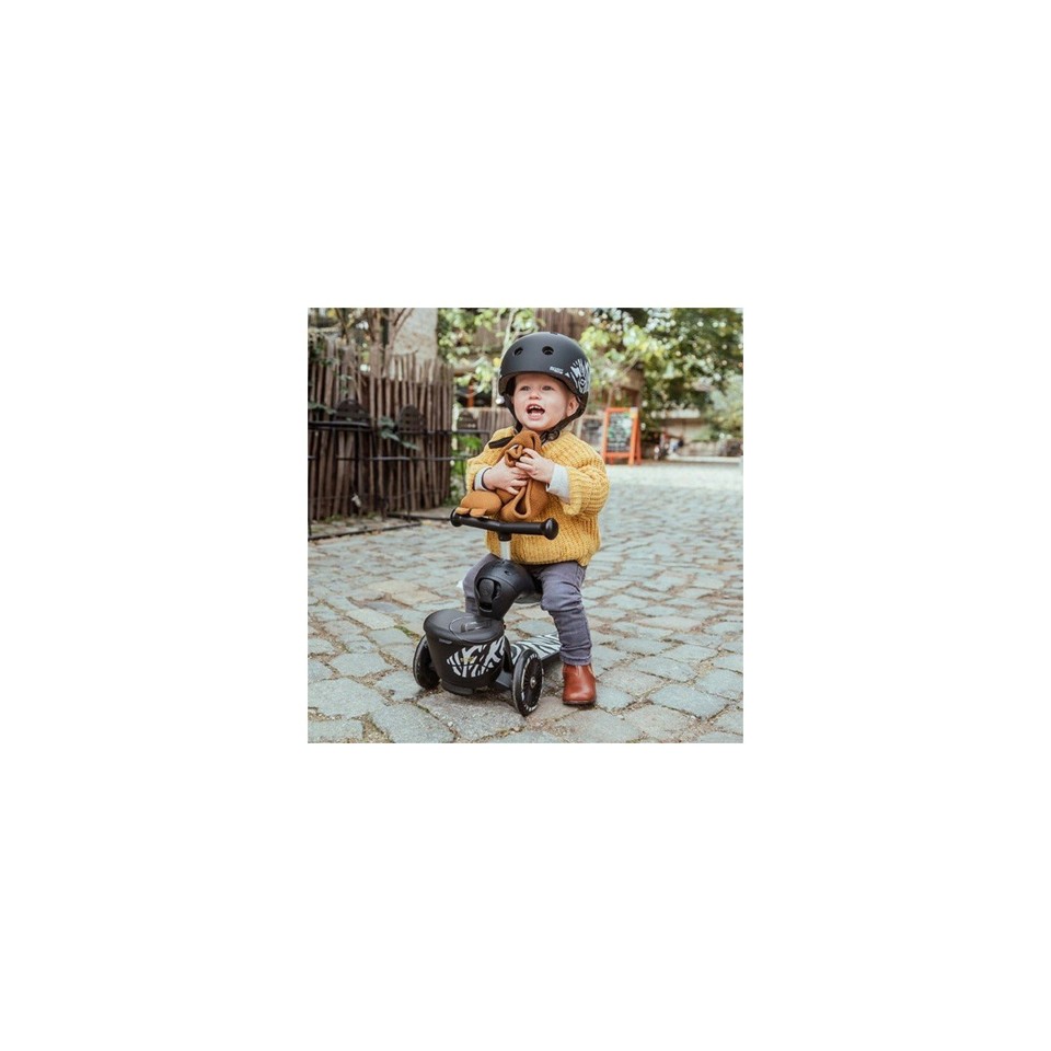 Scoot & Ride - Highwaykick 1 + Cykelhjelm Lifestyle - Zebra (Bundle)