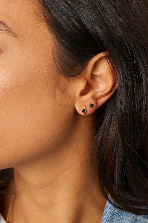 Studs met zwarte strass dots
