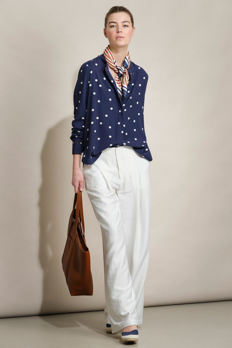 CAMISA POLKA DOTS COM FITA EM CONTRASTE