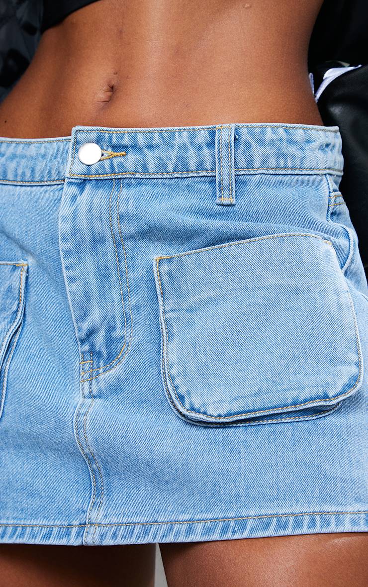 Light Blue Wash Mini-jupe En Jean Extrême Avec Poches Cargo Sur Le Devant