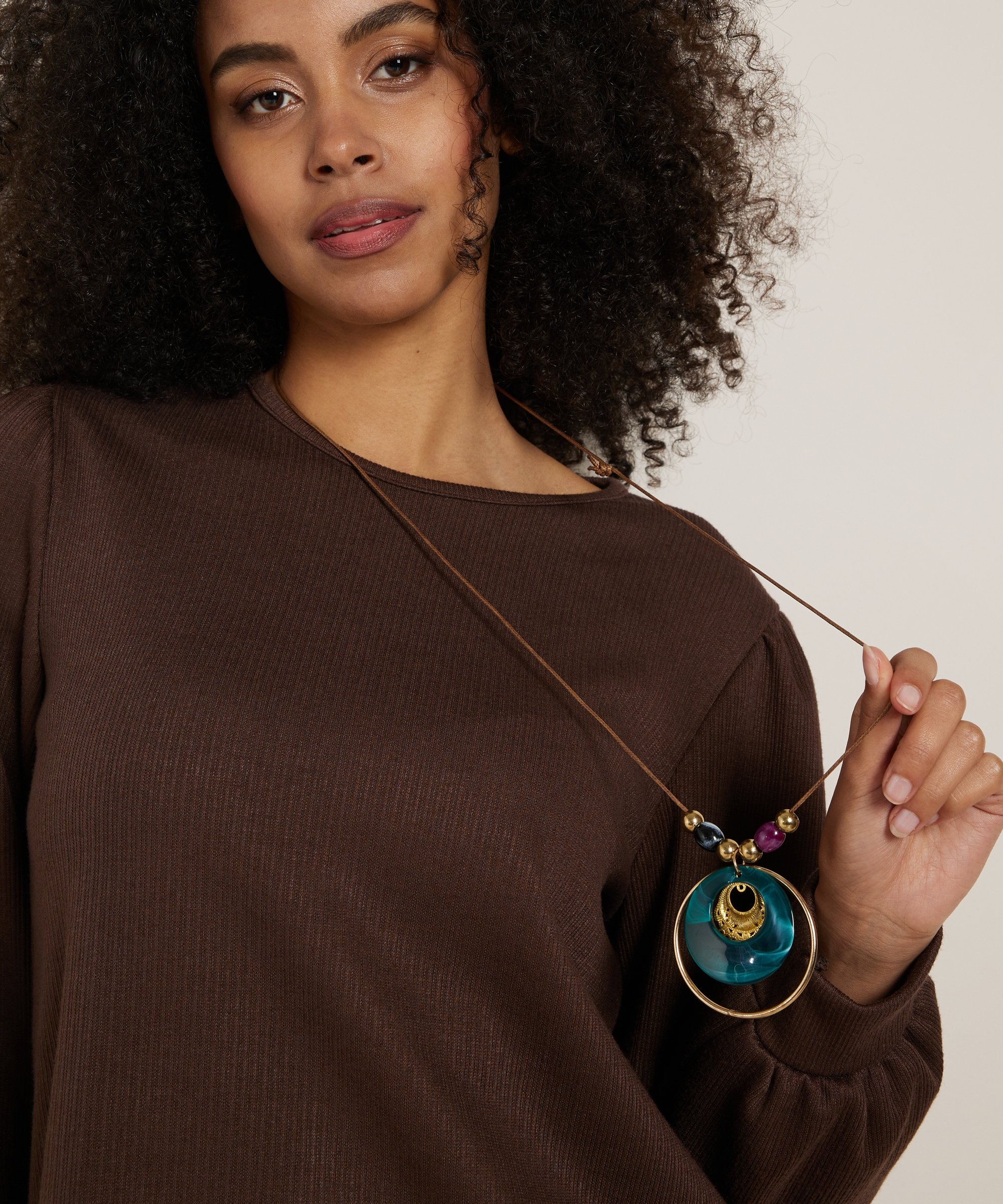structuur top met ketting