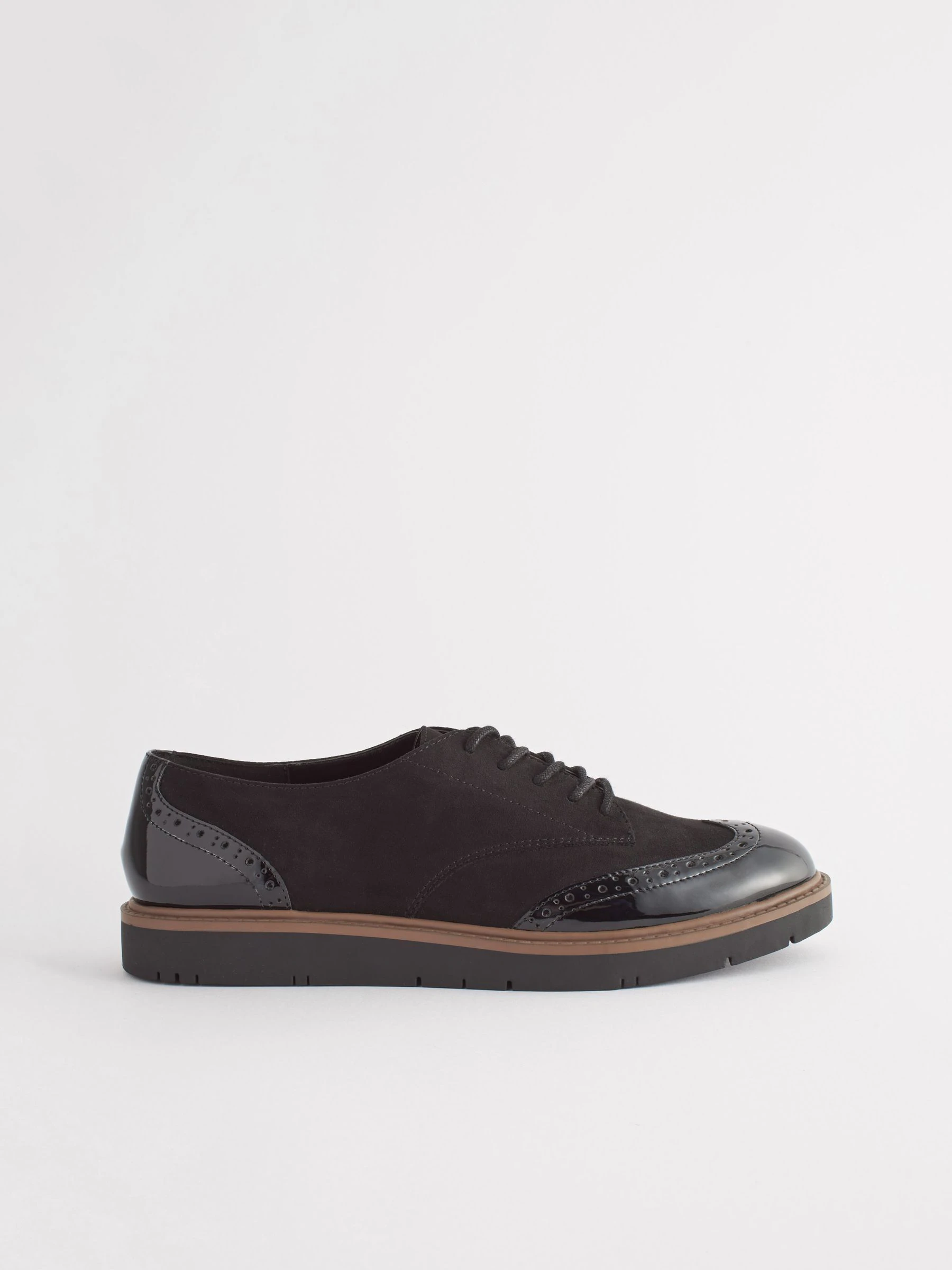 Zwart - Brogue Lace Up Chunky Sole Shoes