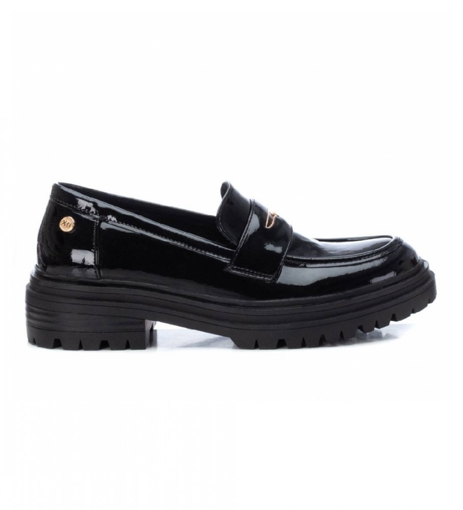 Mocassins Xti em couro envernizado preto