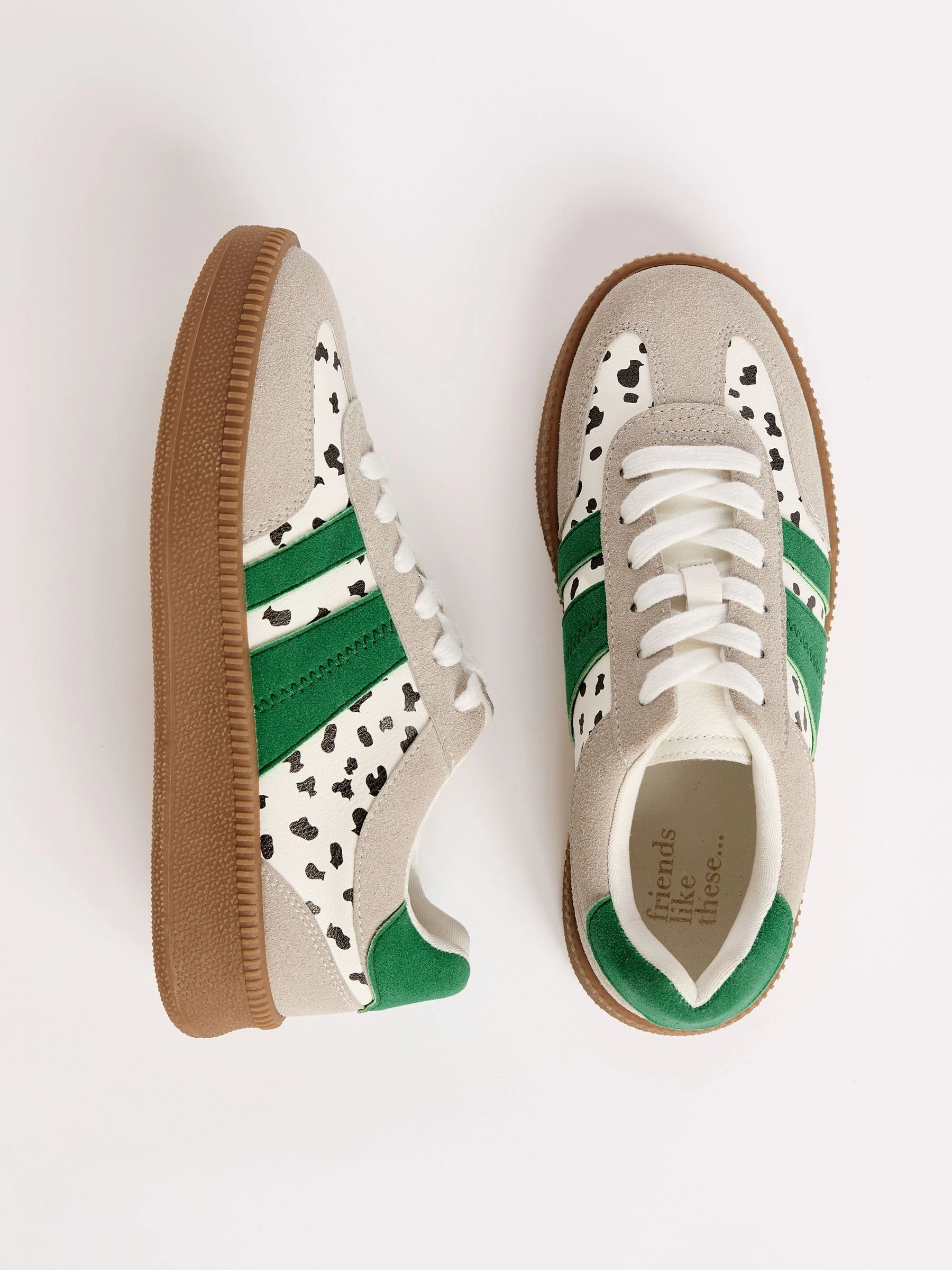 Wit met stippen - Friends Like These retro sportschoenen met veters en rubberen zool