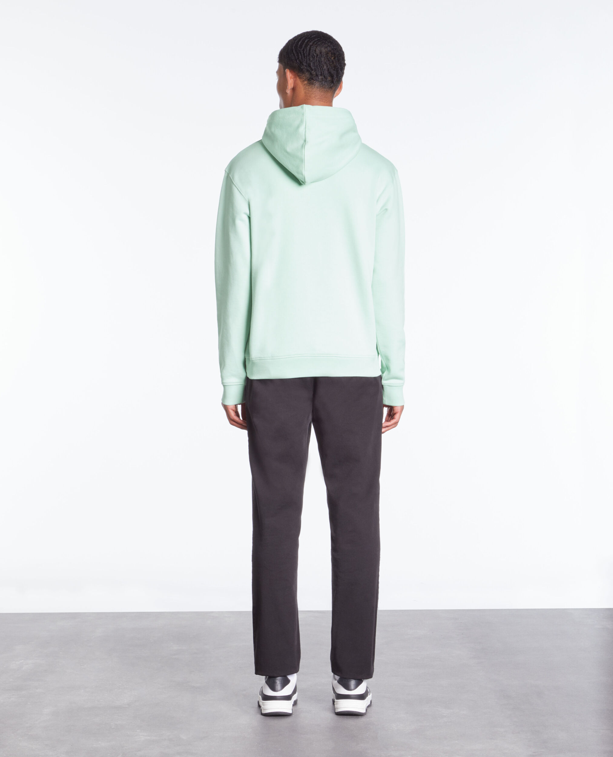 Sweatshirt à capuche vert avec logo