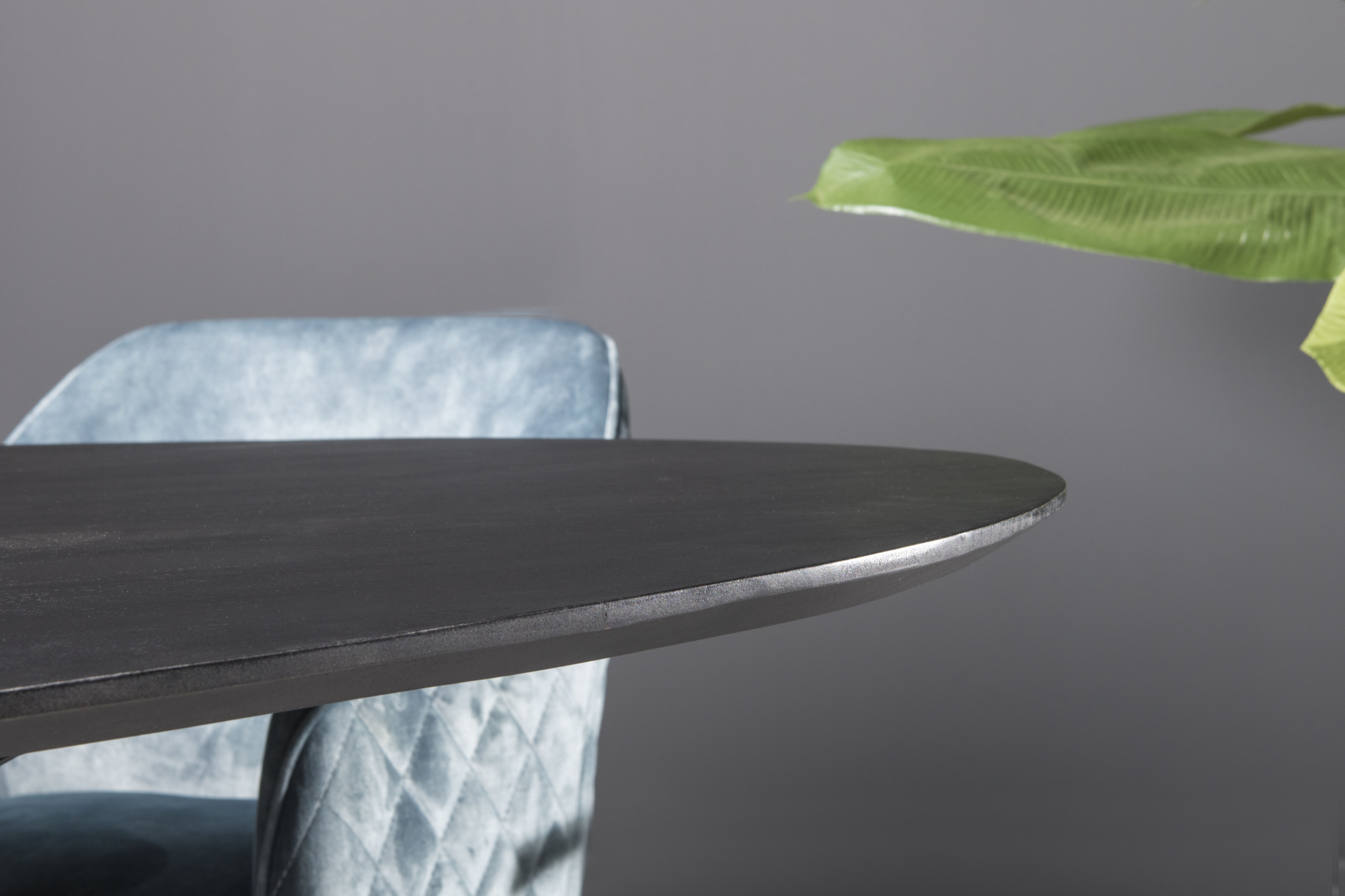 Ovale eettafel Ossy 240 cm kruispoot