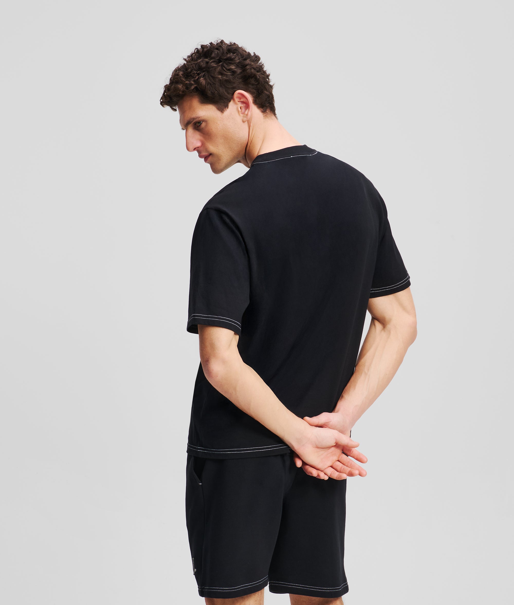 T-shirt met contrasterend stiksel