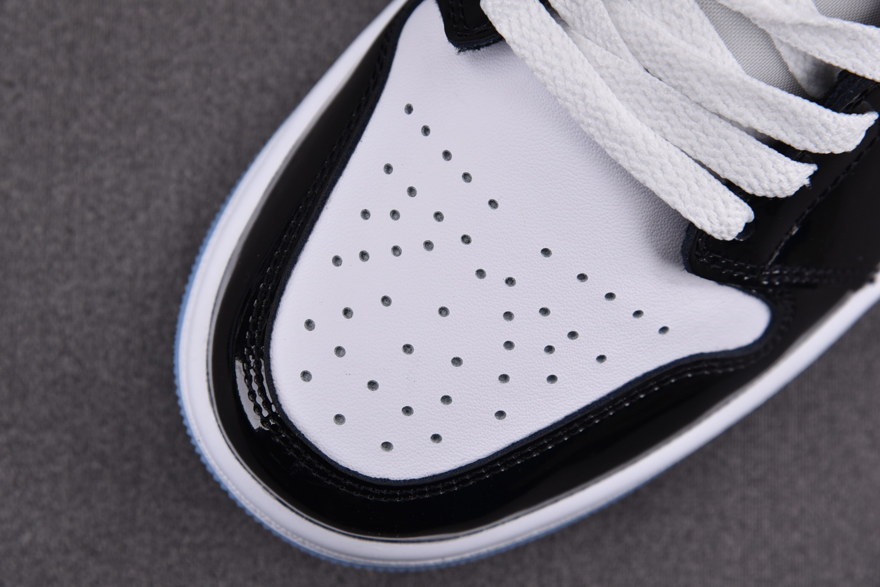 Jordan 1 Low SE Concord