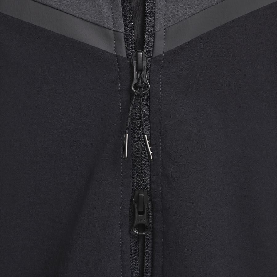 Nike Tech