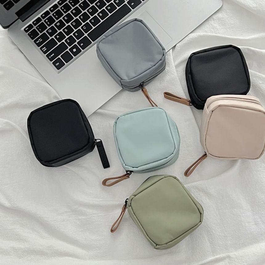 ZenlyHabit - Eenvoudig nylon maandverband / make-uptasje