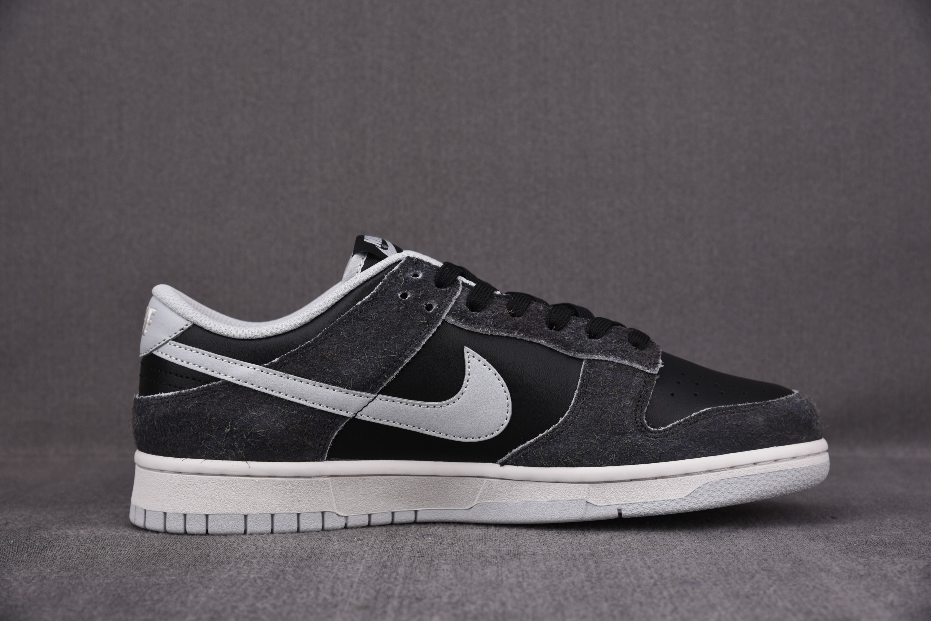 Nike Dunk Low Retro Animal Pack Zebra
