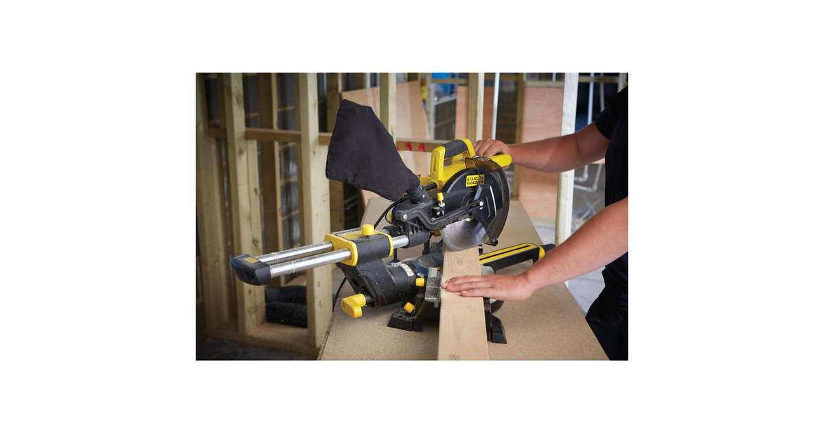 Stanley1500W 216mm Afkort- en verstekzaag met zaagtafel  (Geel/zwart)