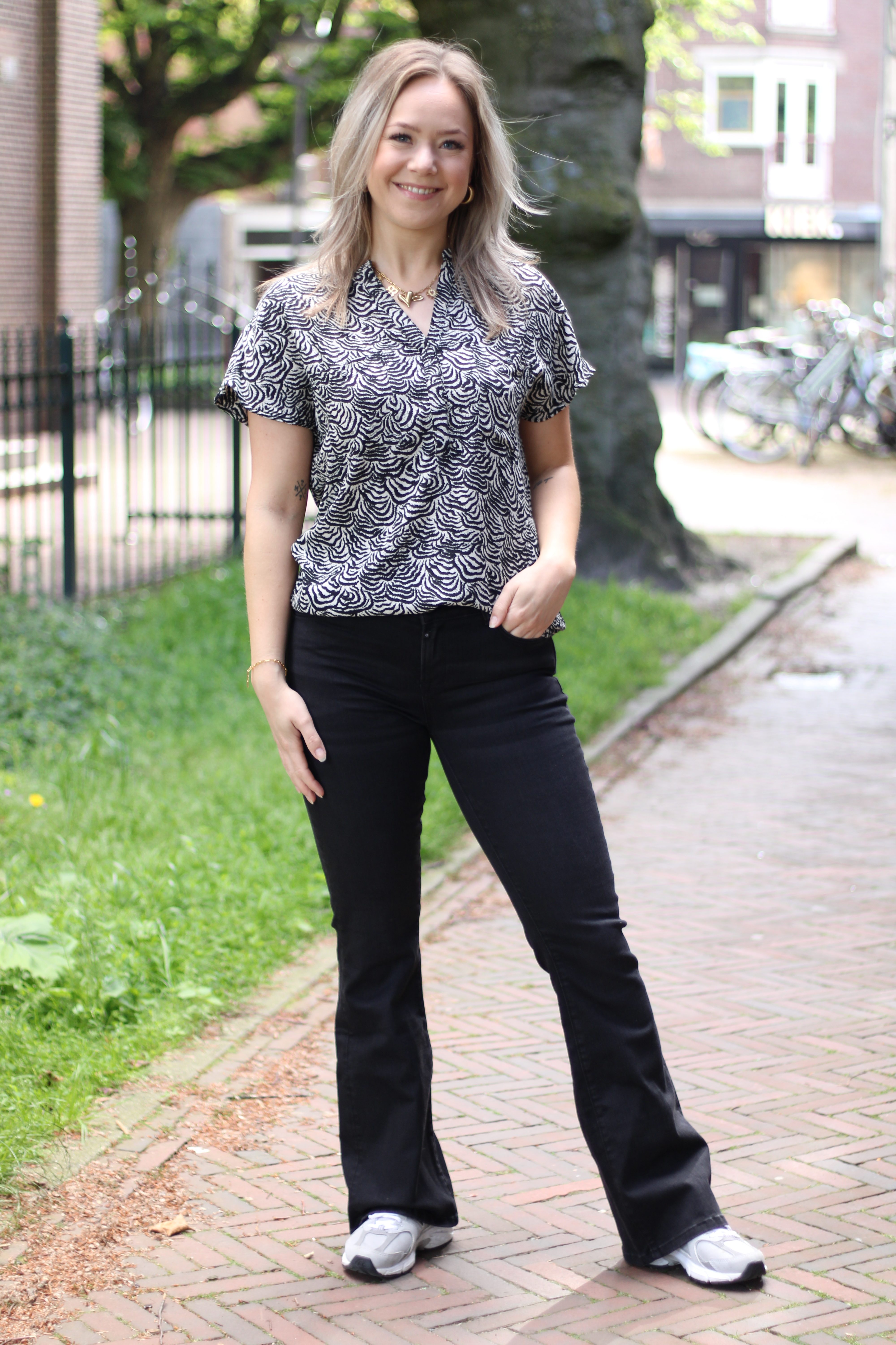 COJ Denim - Laura Flare Jeans - Black Vintage